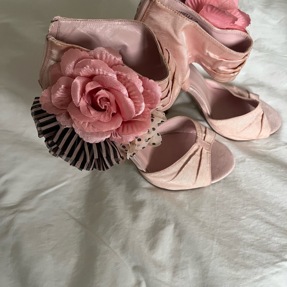 Novo Marbela Shoes Pink Heels with Floral Embellishment